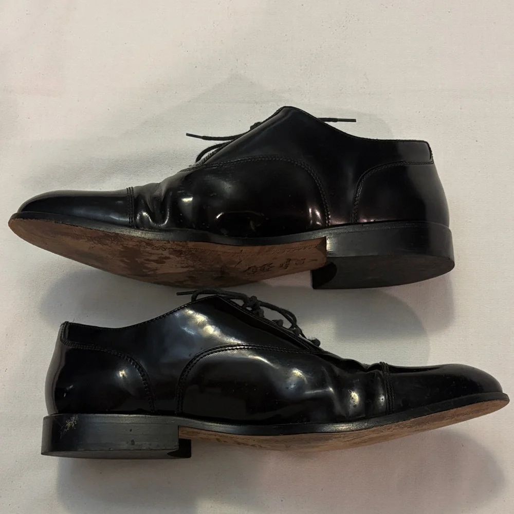 Elegant Black Patent Leather Cap Toe Men's Oxfords